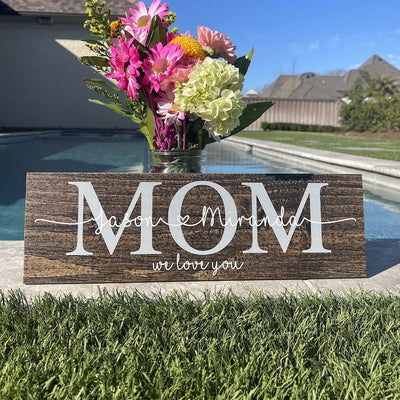 Personalized Mom Sign